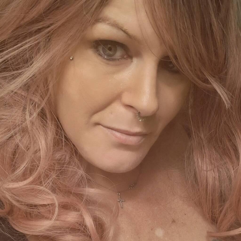 
                        Rebel
                     is Female Escorts. | Owen Sound | Ontario | Canada | canadatopescorts.com 