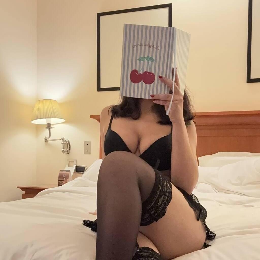
                        Zoya
                     is Female Escorts. | Toronto | Ontario | Canada | canadatopescorts.com 