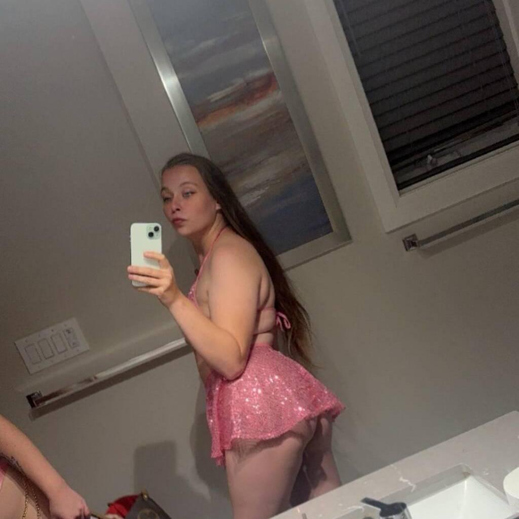 
                        Tiffany ( Skkkyy) sexyyy
                     is Female Escorts. | Toronto | Ontario | Canada | canadatopescorts.com 
