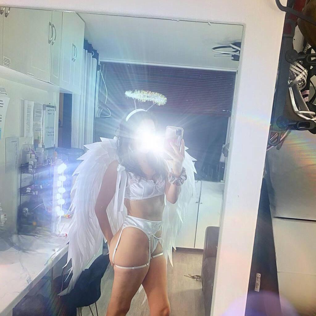 
                        Whitney
                     is Female Escorts. | Kelowna | British Columbia | Canada | canadatopescorts.com 