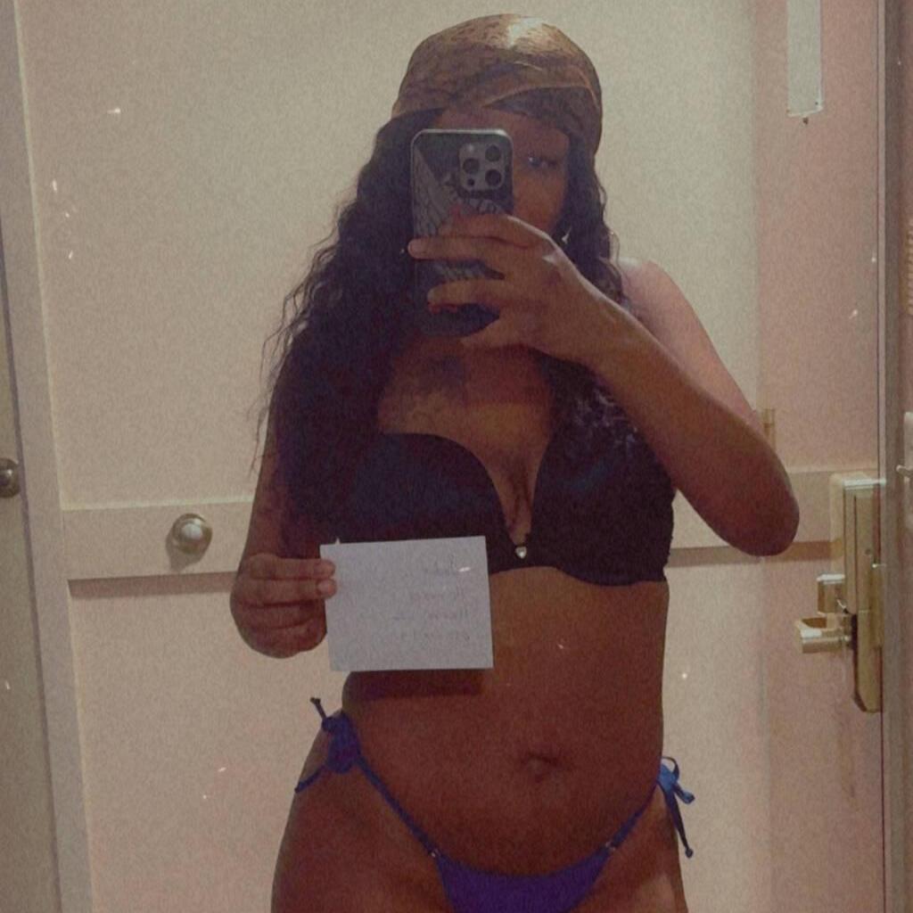 
                        Mercedes
                     is Female Escorts. | Hamilton | Ontario | Canada | canadatopescorts.com 