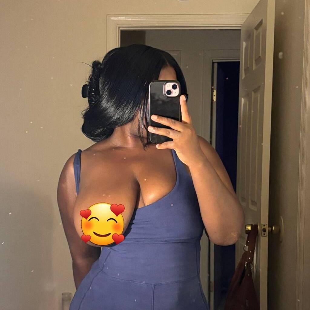 
                        Ebony
                     is Female Escorts. | Edmonton | Alberta | Canada | canadatopescorts.com 