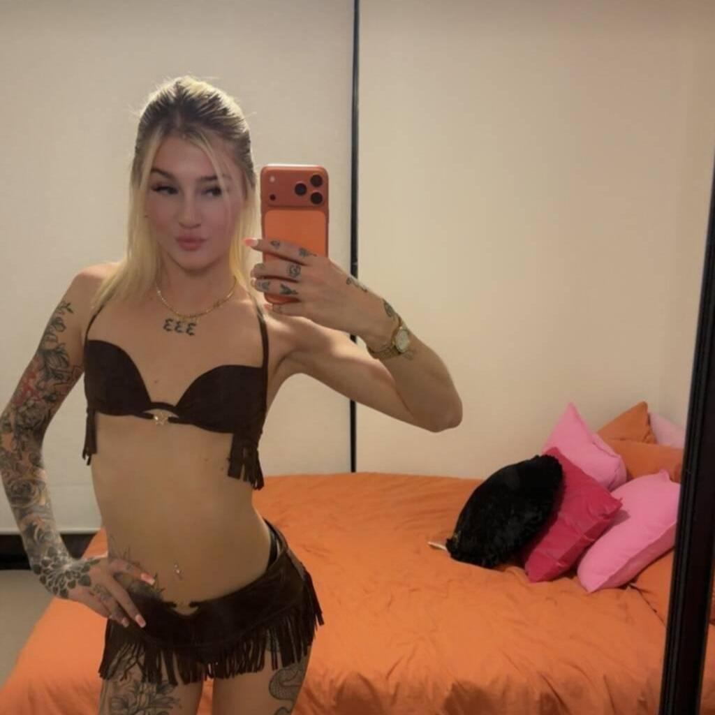 
                        Summer
                     is Female Escorts. | Comox Balley | British Columbia | Canada | canadatopescorts.com 