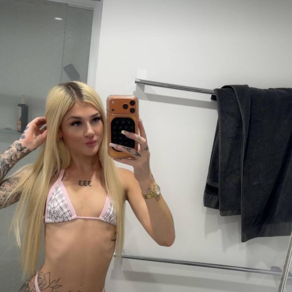 
                        Summer
                     is Female Escorts. | Comox Balley | British Columbia | Canada | canadatopescorts.com 