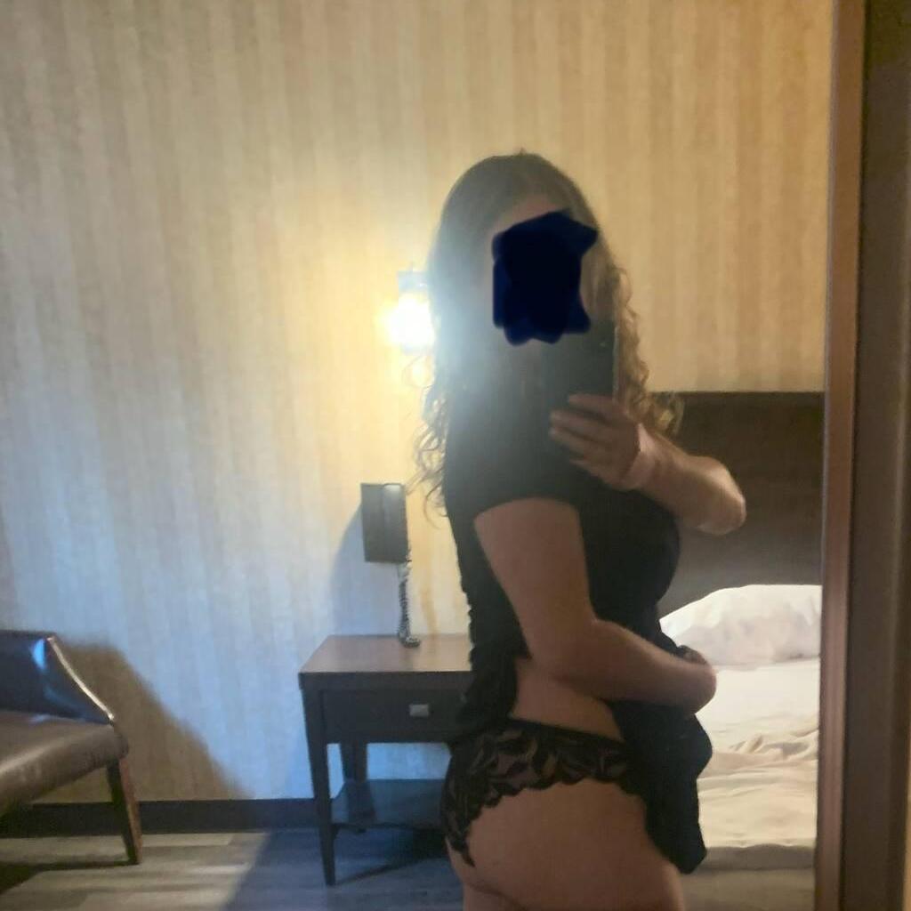 
                        Cinderella
                     is Female Escorts. | Montreal | Quebec | Canada | canadatopescorts.com 