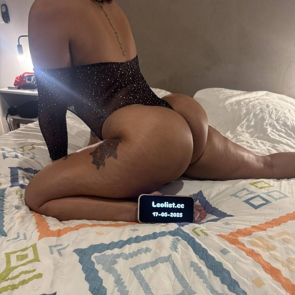 
                        Pari
                     is Female Escorts. | Edmonton | Alberta | Canada | canadatopescorts.com 