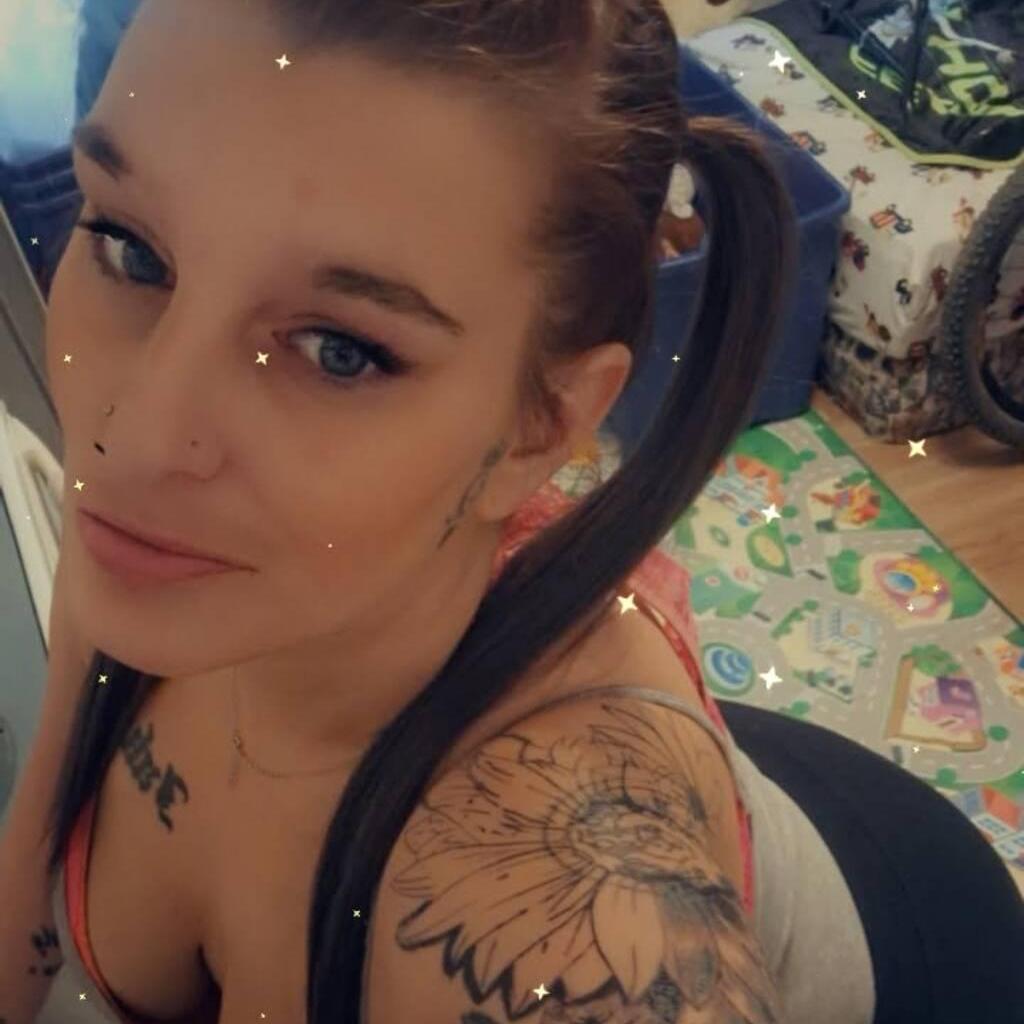 
                        Saralynn 6-5-5-9-7-3-6
                     is Female Escorts. | Moncton | New Brunswick | Canada | canadatopescorts.com 