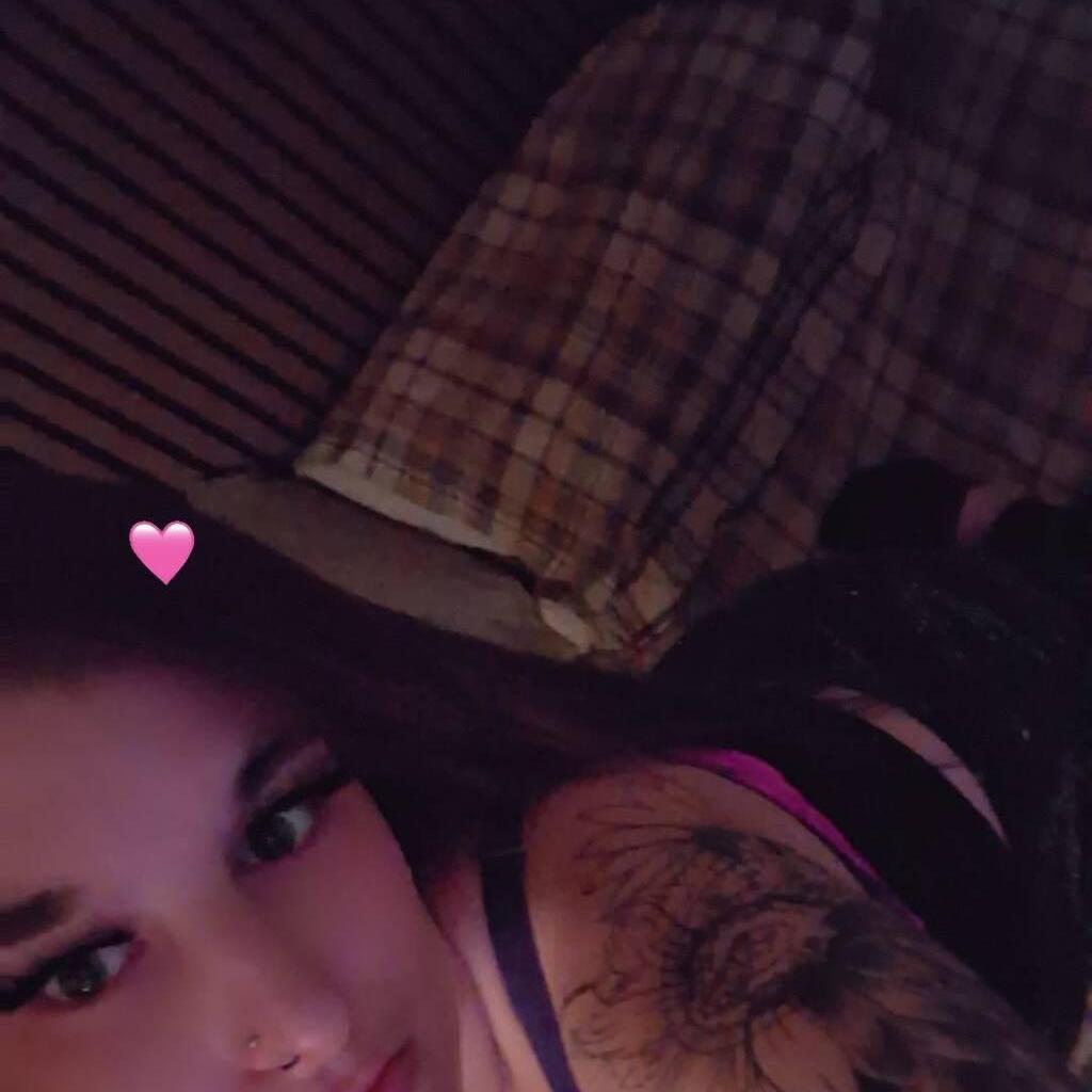 
                        Saralynn 6-5-5-9-7-3-6
                     is Female Escorts. | Moncton | New Brunswick | Canada | canadatopescorts.com 