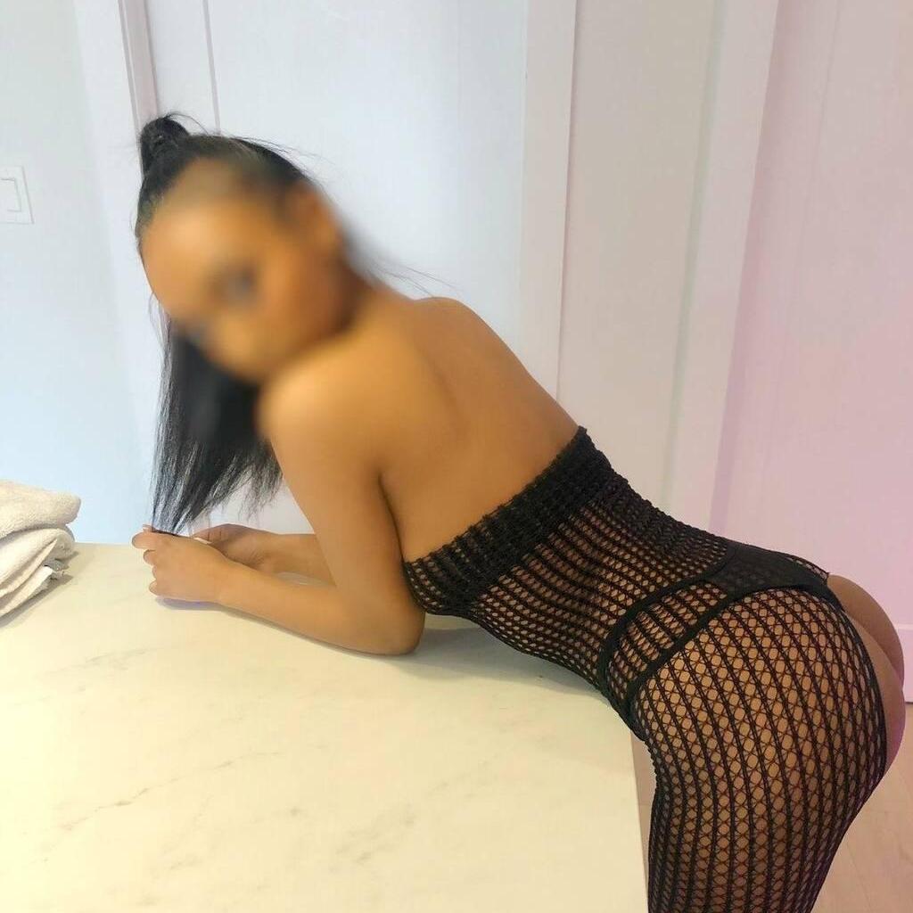 
                        Jazmine
                     is Female Escorts. | Hamilton | Ontario | Canada | canadatopescorts.com 