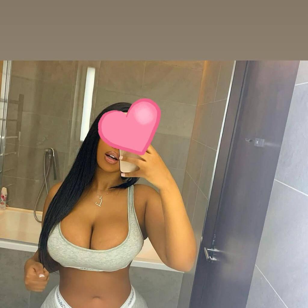 
                        Kimi
                     is Female Escorts. | Quebec City | Quebec | Canada | canadatopescorts.com 