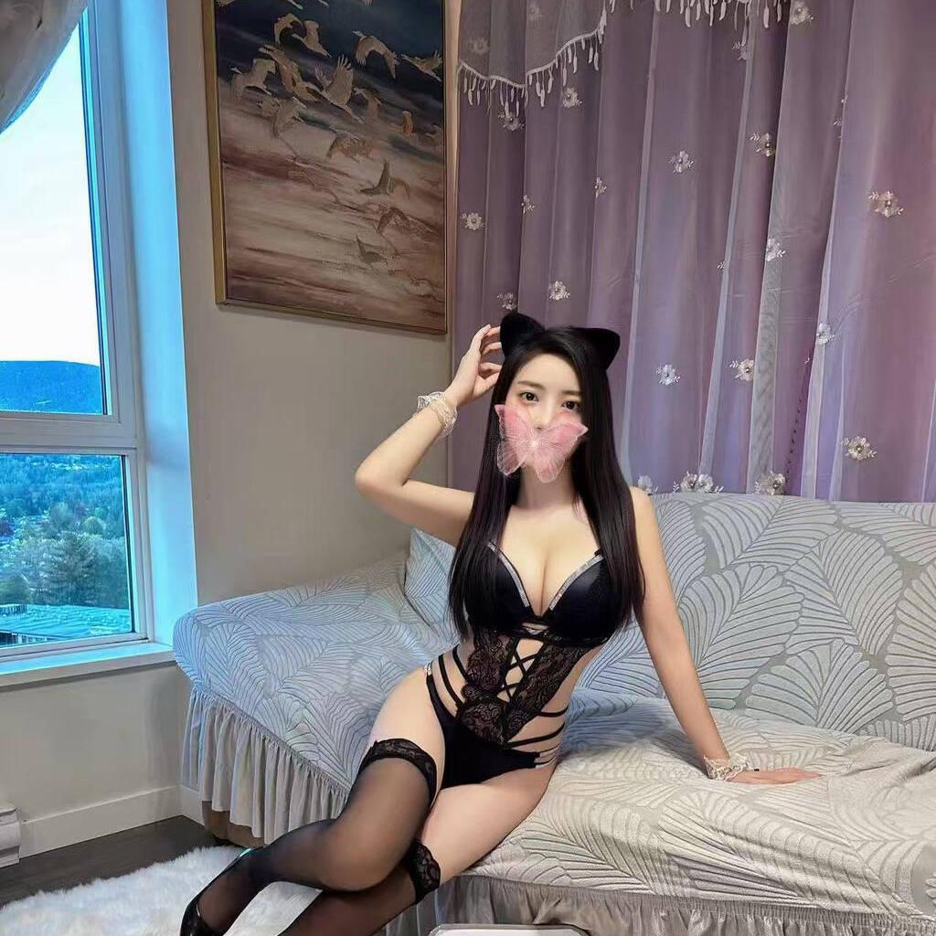 
                        Party Queen friendly
                     is Female Escorts. | Vancouver | British Columbia | Canada | canadatopescorts.com 