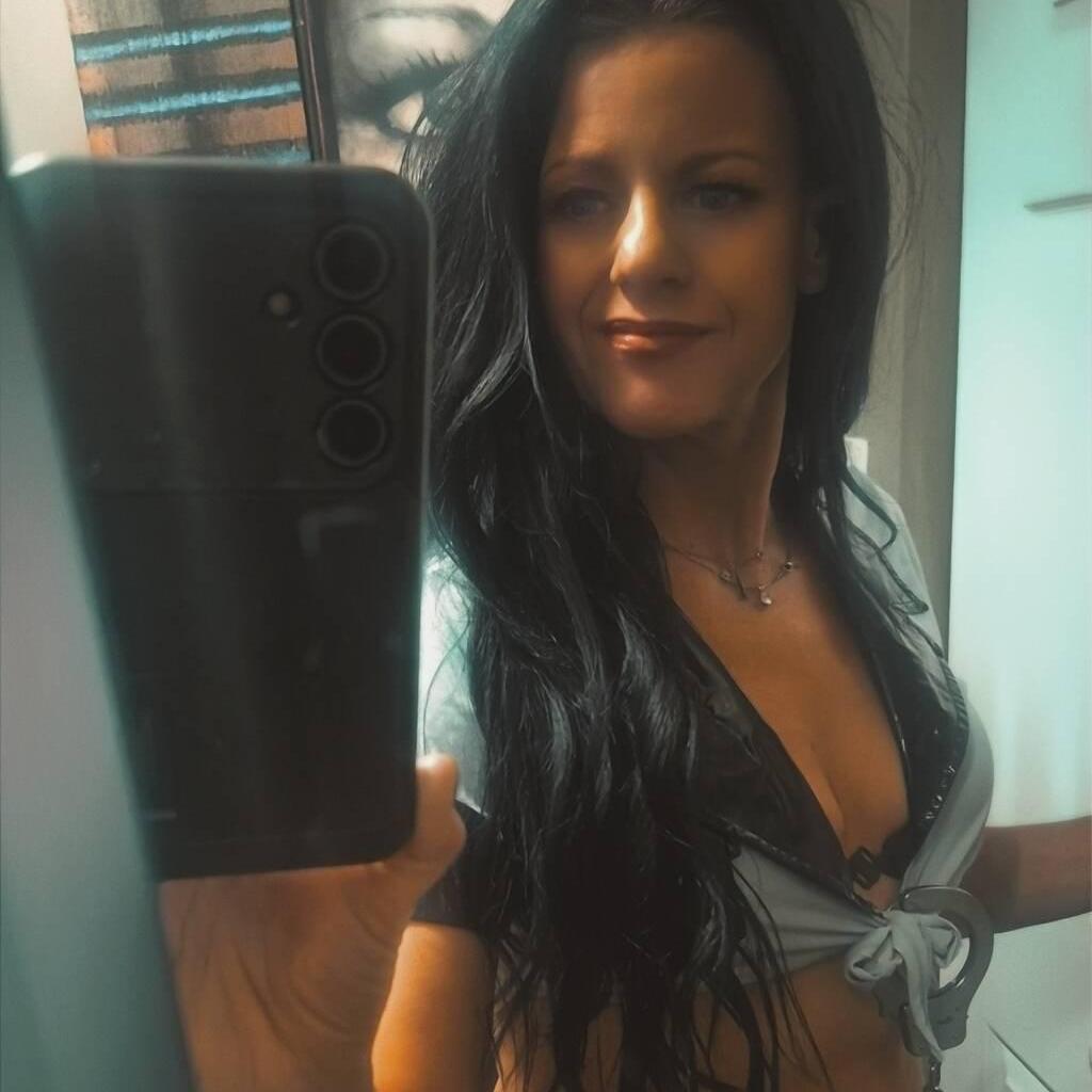 
                        Jemma
                     is Female Escorts. | Kingston | Ontario | Canada | canadatopescorts.com 