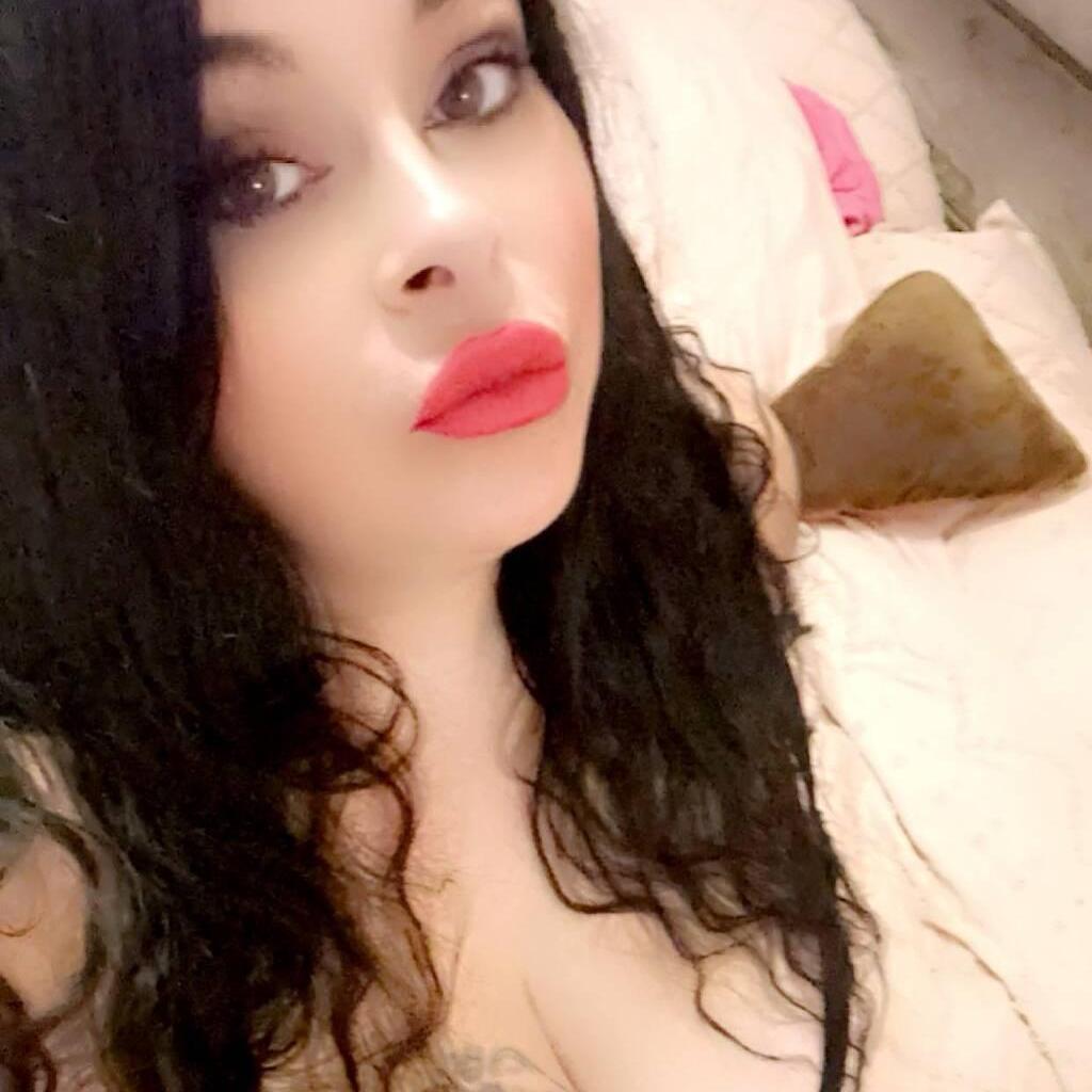 
                        Kelly
                     is Female Escorts. | Saguenay | Quebec | Canada | canadatopescorts.com 