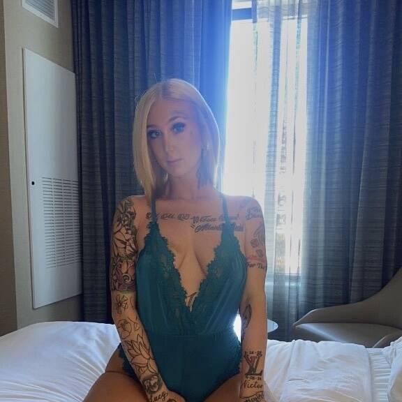 
                        Amber
                     is Female Escorts. | Prince Albert | Saskatchewan | Canada | canadatopescorts.com 
