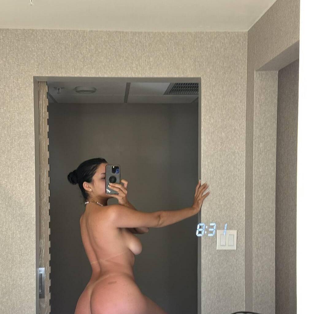 
                        Roxxie
                     is Female Escorts. | Prince Albert | Saskatchewan | Canada | canadatopescorts.com 