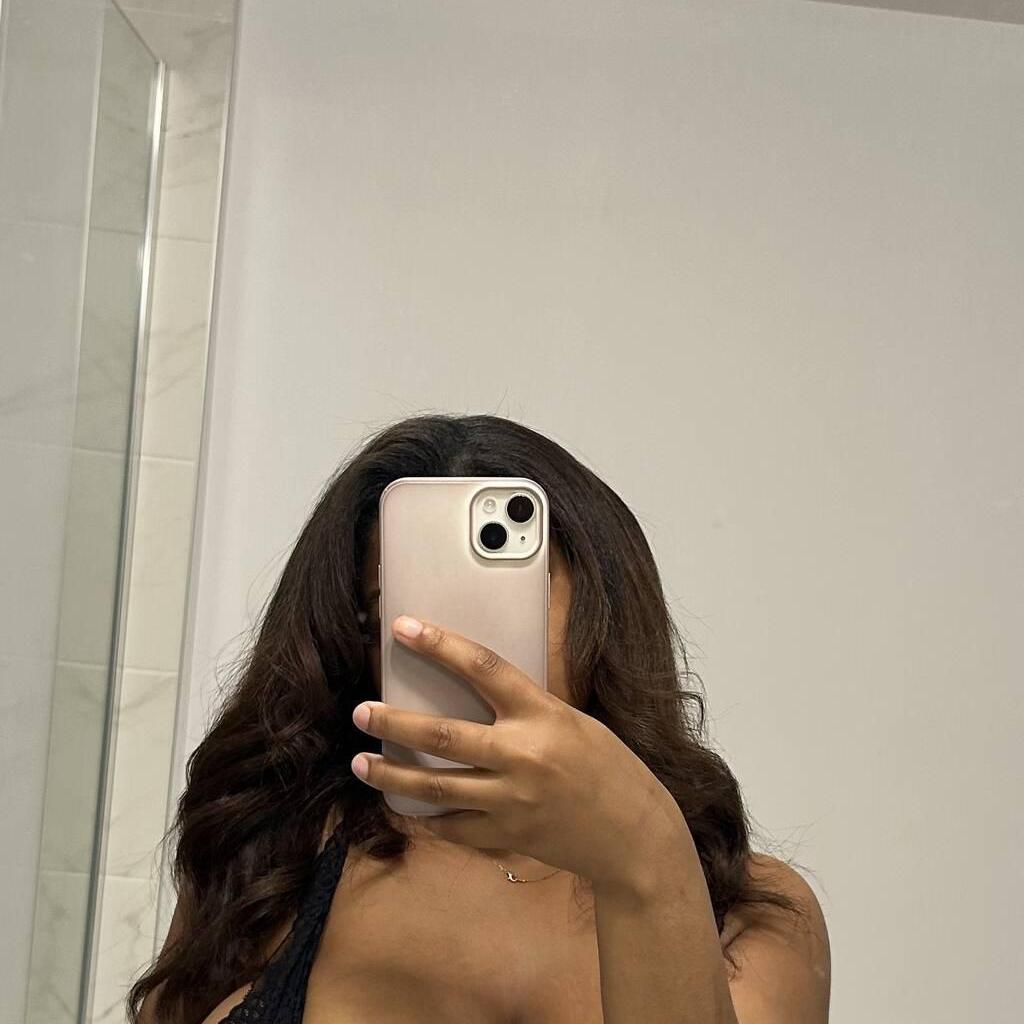 
                        chloe
                     is Female Escorts. | Montreal | Quebec | Canada | canadatopescorts.com 