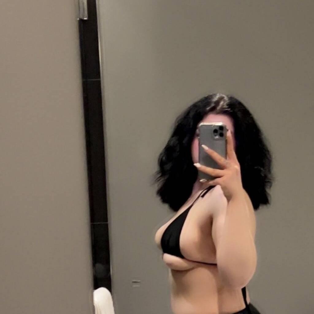 
                        AYAH
                     is Female Escorts. | Toronto | Ontario | Canada | canadatopescorts.com 