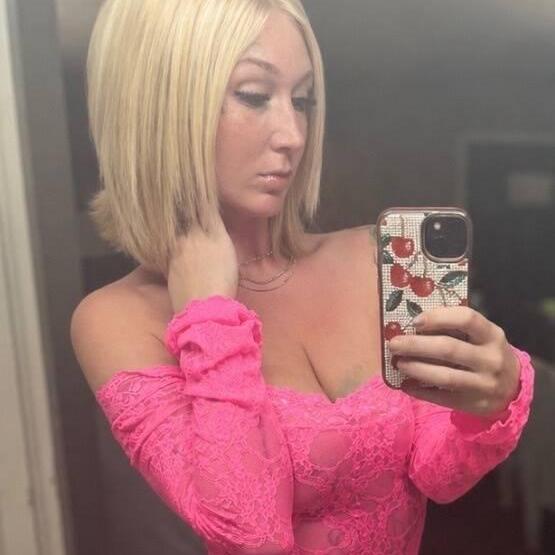 
                        Amber
                     is Female Escorts. | Kamloops | British Columbia | Canada | canadatopescorts.com 