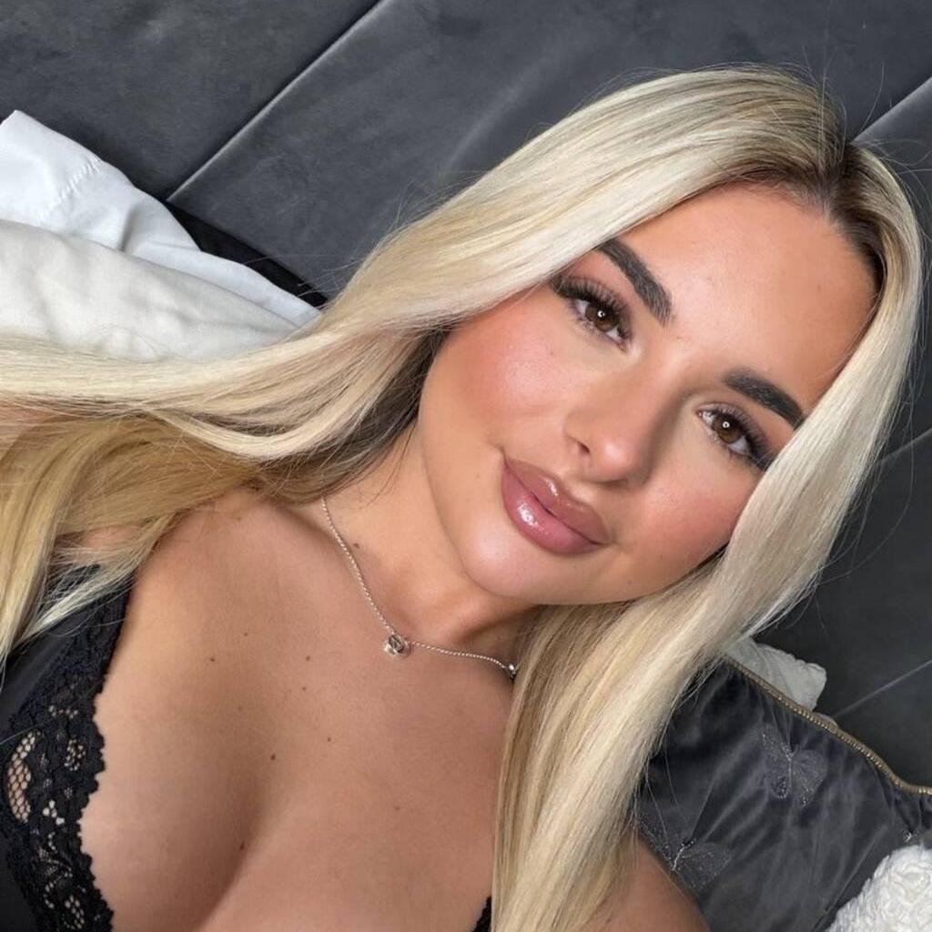 
                        Ana 438_920_8393
                     is Female Escorts. | Montreal | Quebec | Canada | canadatopescorts.com 