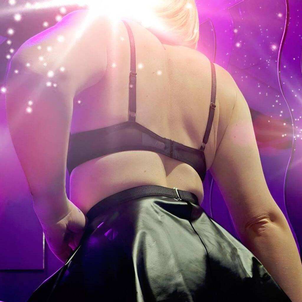 
                        vixen
                     is Female Escorts. | Calgary | Alberta | Canada | canadatopescorts.com 