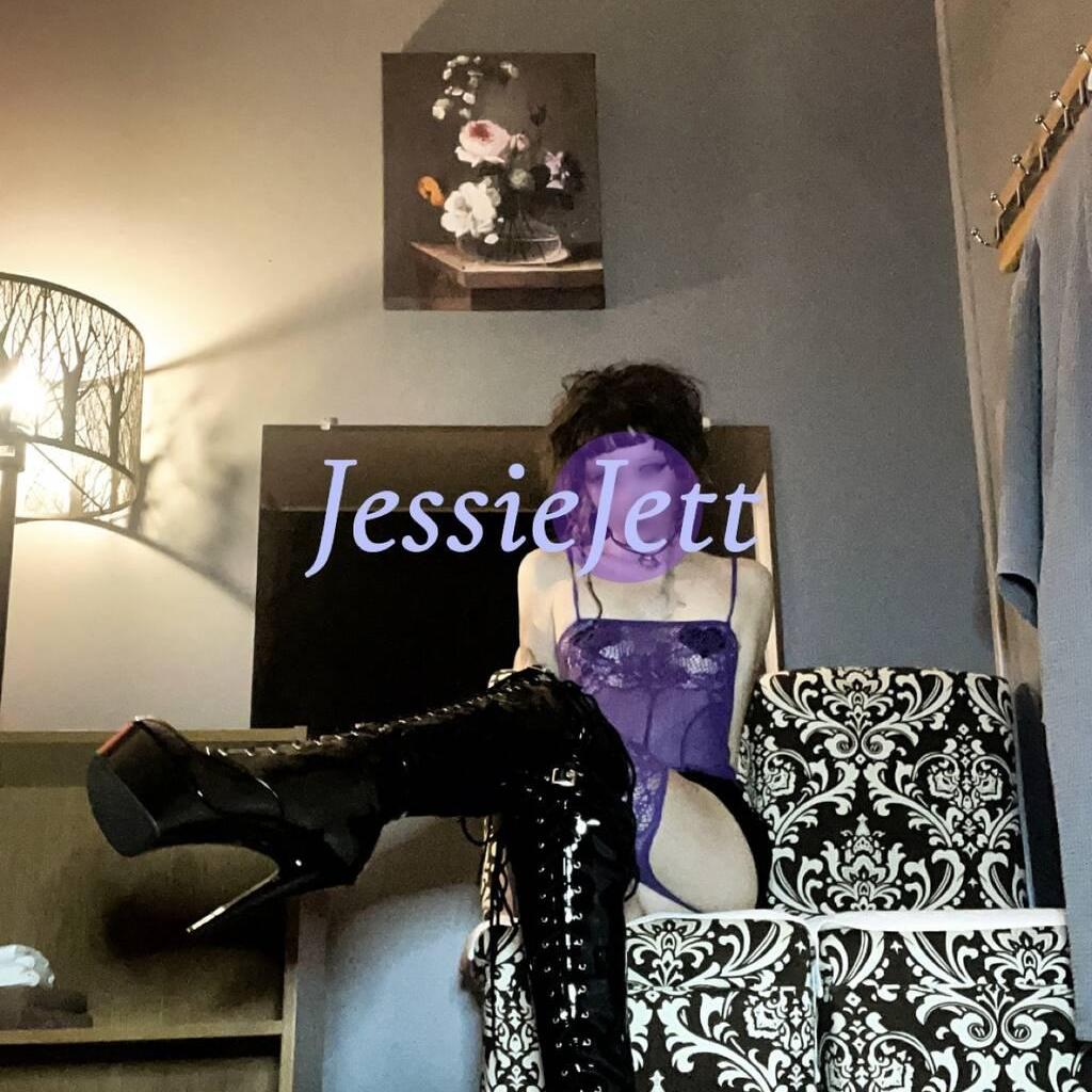 
                        Jessie Jett
                     is Female Escorts. | Lethbridge | Alberta | Canada | canadatopescorts.com 