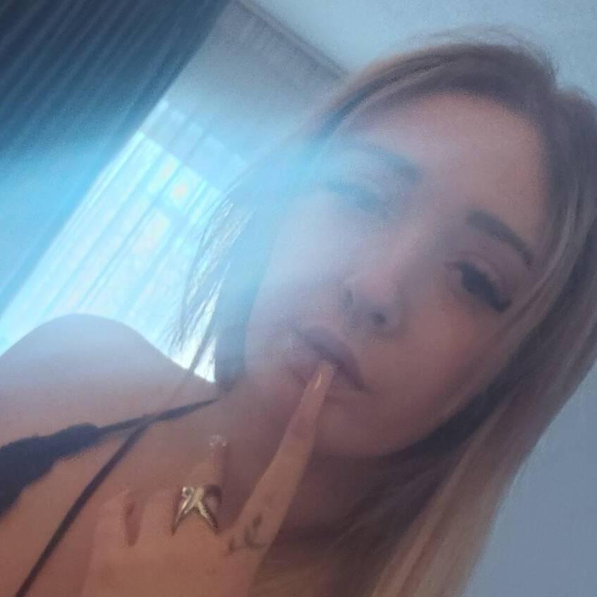 
                        Carly
                     is Female Escorts. | Montreal | Quebec | Canada | canadatopescorts.com 