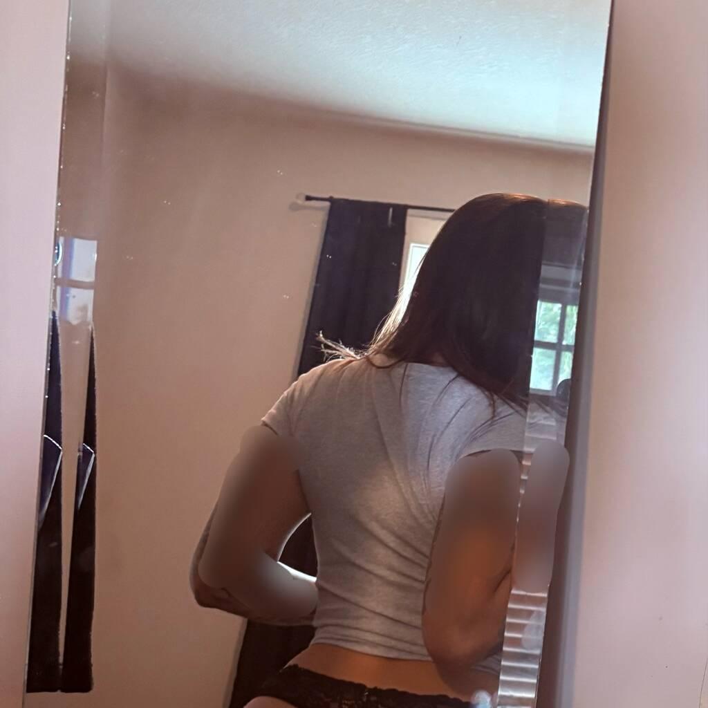 
                        Cameron Moon
                     is Female Escorts. | Nanaimo | British Columbia | Canada | canadatopescorts.com 