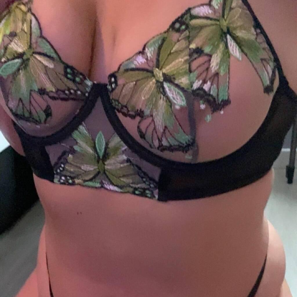 
                        Xnicolex
                     is Female Escorts. | Cariboo | British Columbia | Canada | canadatopescorts.com 