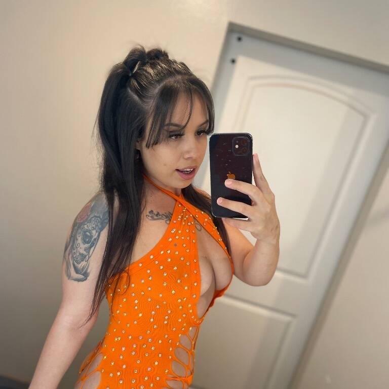 
                        Amber
                     is Female Escorts. | Peace River Country | British Columbia | Canada | canadatopescorts.com 