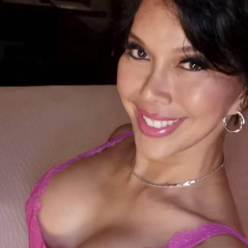 
                        Allie Zeon
                     is Female Escorts. | Winnipeg | Manitoba | Canada | canadatopescorts.com 