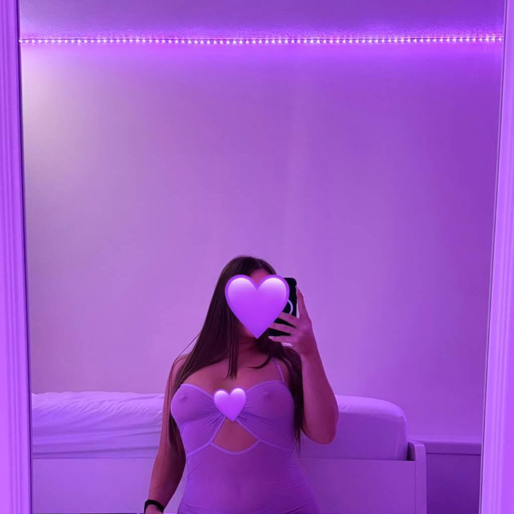 
                        CARMAN
                     is Female Escorts. | Kitchener | Ontario | Canada | canadatopescorts.com 