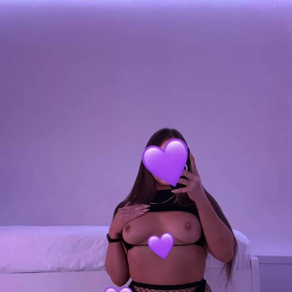 
                        CARMAN
                     is Female Escorts. | Kitchener | Ontario | Canada | canadatopescorts.com 