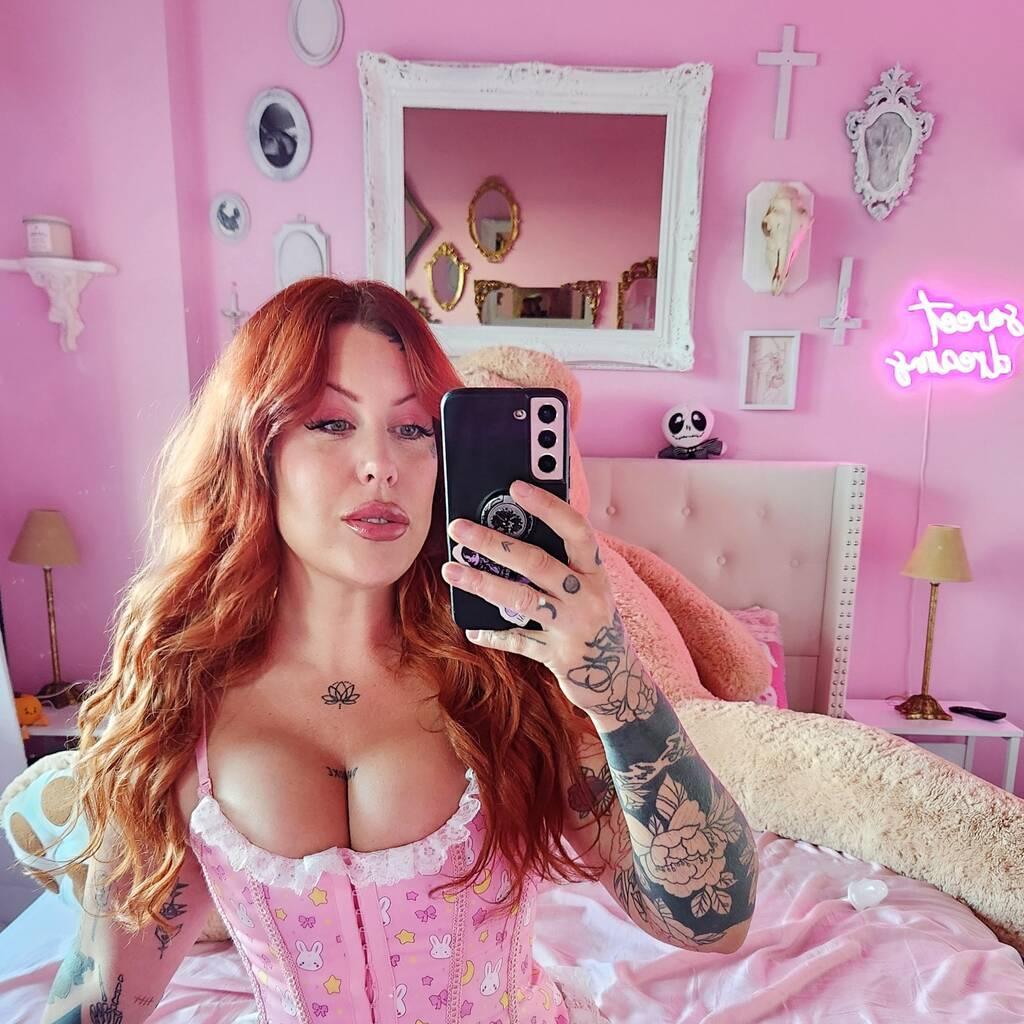 
                        Sabrina Chains
                     is Female Escorts. | Quebec City | Quebec | Canada | canadatopescorts.com 