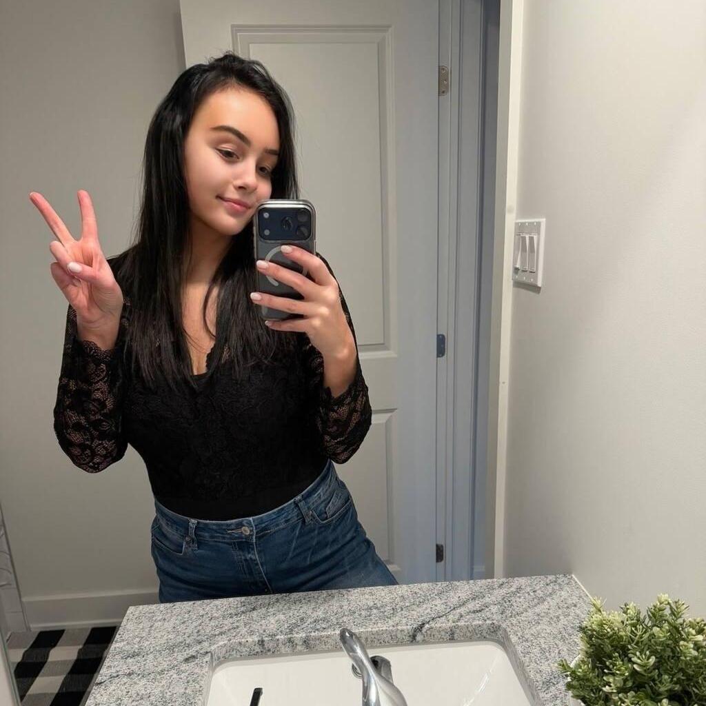 
                        Summer
                     is Female Escorts. | Niagara | Ontario | Canada | canadatopescorts.com 