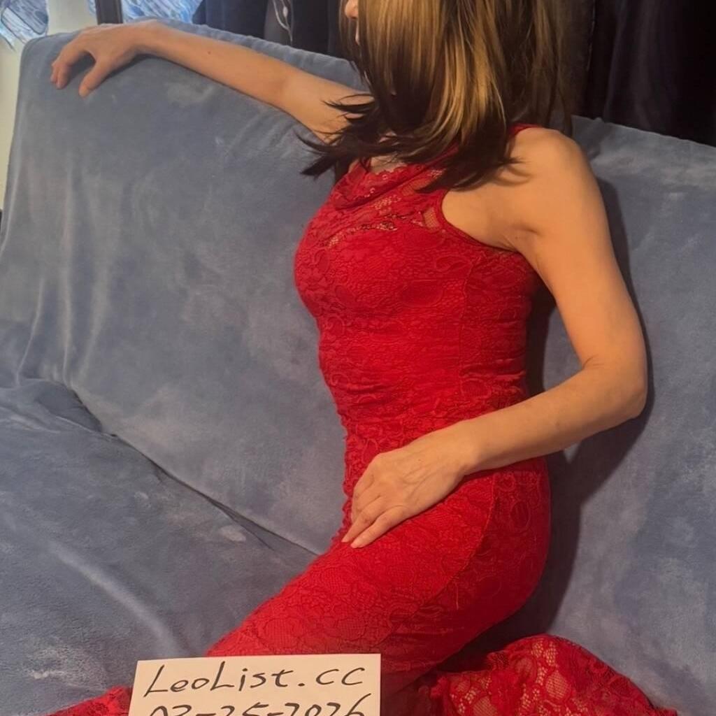 
                        Mina & Amy
                     is Female Escorts. | Toronto | Ontario | Canada | canadatopescorts.com 