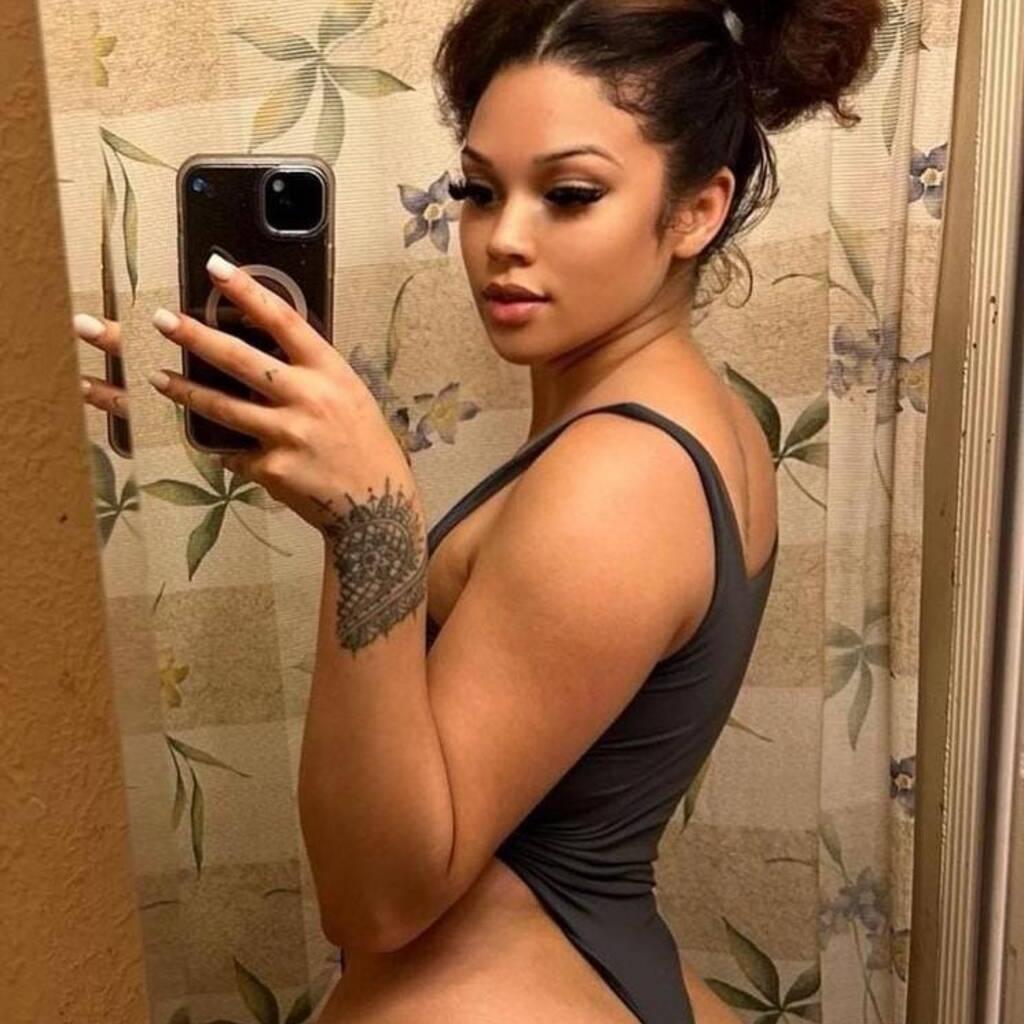 
                        Karla la más hermosa
                     is Female Escorts. | Barrie | Ontario | Canada | canadatopescorts.com 