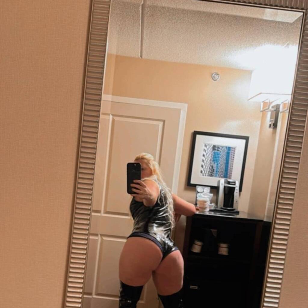 
                        Aline
                     is Female Escorts. | Toronto | Ontario | Canada | canadatopescorts.com 