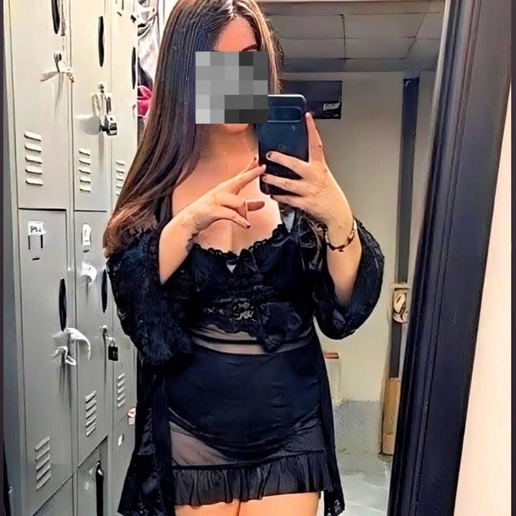 
                        Roxy
                     is Female Escorts. | Vancouver | British Columbia | Canada | canadatopescorts.com 