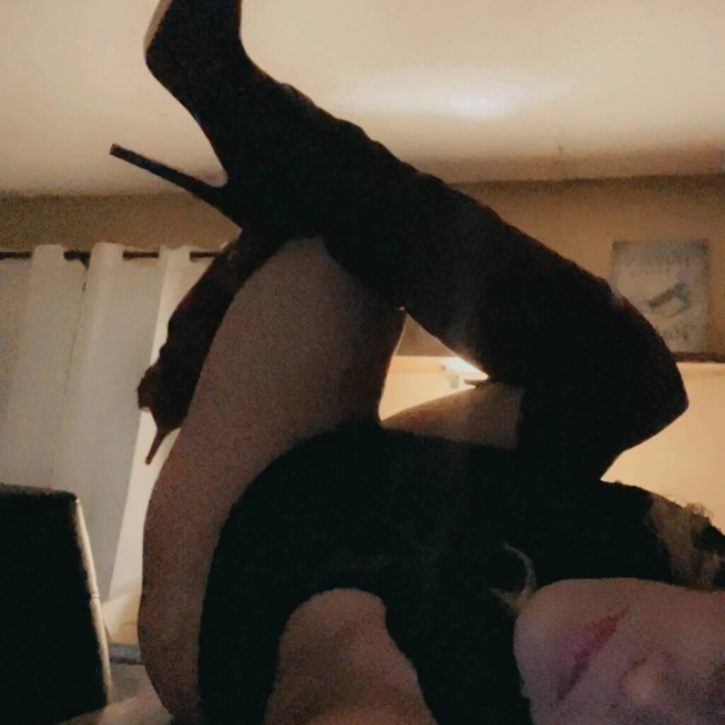 
                        Taylor
                     is Female Escorts. | Kingston | Ontario | Canada | canadatopescorts.com 