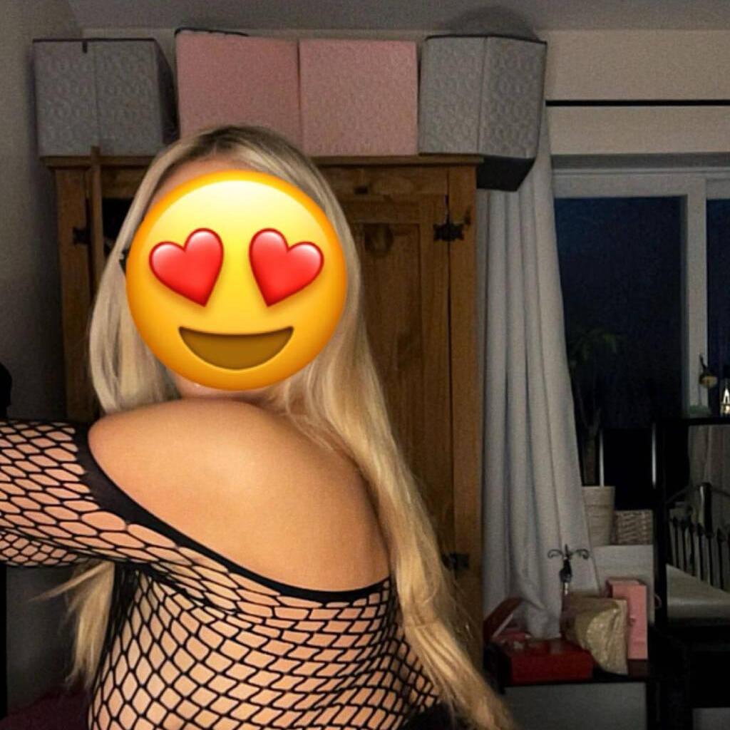 
                        Océanne
                     is Female Escorts. | Montreal | Quebec | Canada | canadatopescorts.com 