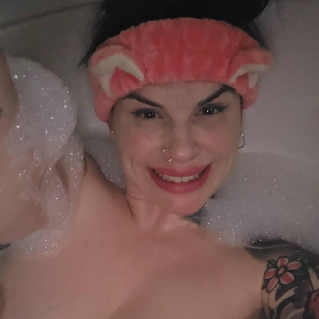 
                        Skyla Kitty ( . ) ( . )
                     is Female Escorts. | Red Deer | Alberta | Canada | canadatopescorts.com 