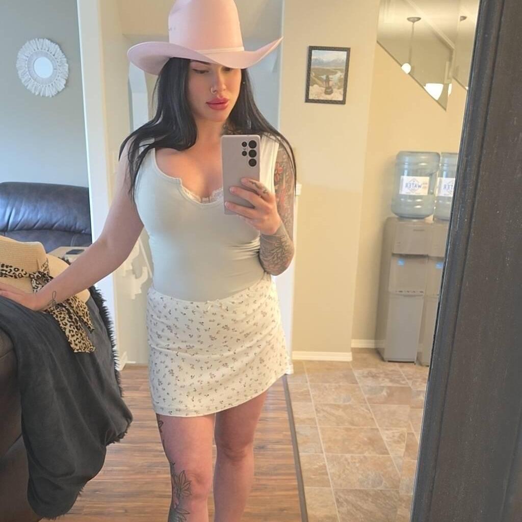 
                        Skyla Kitty ( . ) ( . )
                     is Female Escorts. | Red Deer | Alberta | Canada | canadatopescorts.com 