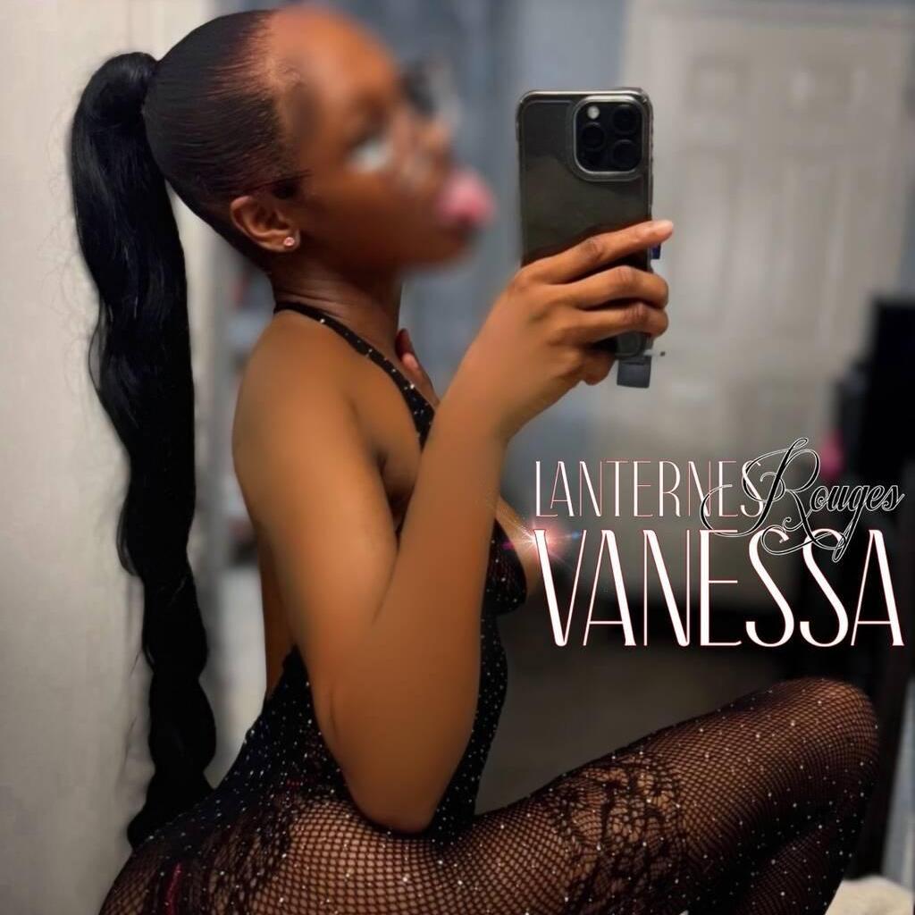 
                        SALON LANTERNES ROUGES
                     is Female Escorts. | Quebec City | Quebec | Canada | canadatopescorts.com 