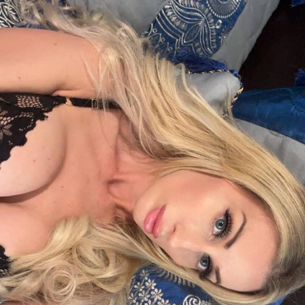 
                        Summer
                     is Female Escorts. | Calgary | Alberta | Canada | canadatopescorts.com 