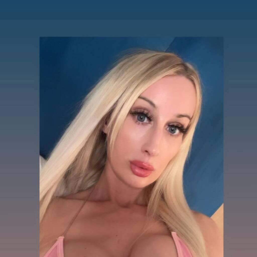 
                        Summer
                     is Female Escorts. | Calgary | Alberta | Canada | canadatopescorts.com 