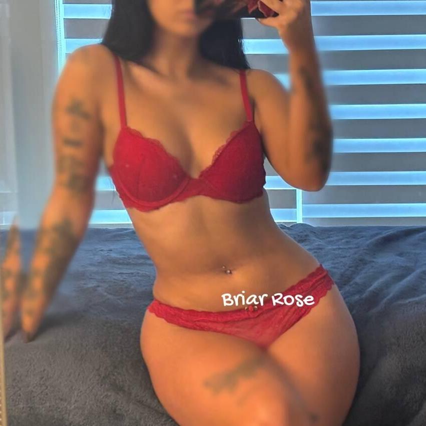 
                        Briar Rose
                     is Female Escorts. | Comox Balley | British Columbia | Canada | canadatopescorts.com 