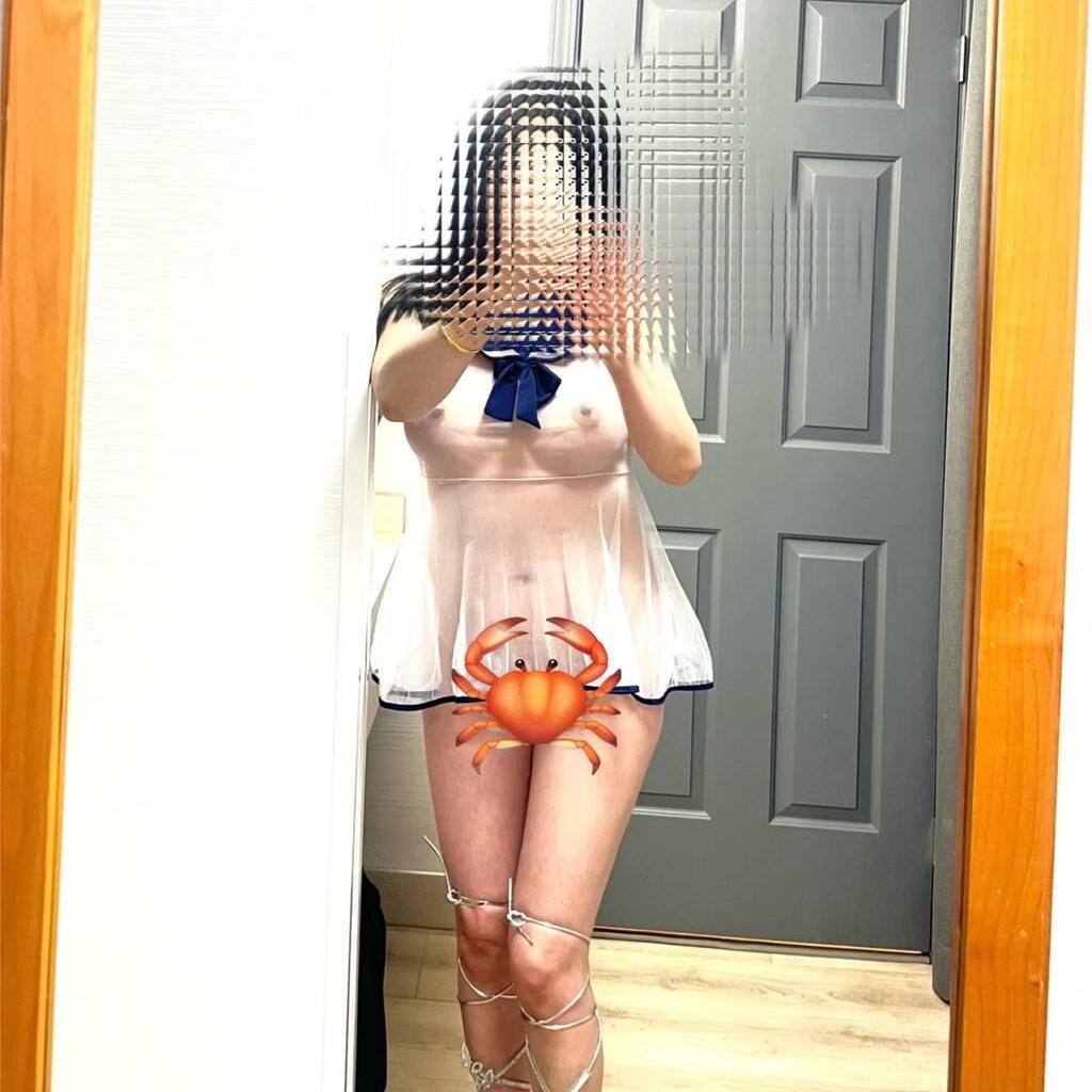 
                        Helen
                     is Female Escorts. | Vancouver | British Columbia | Canada | canadatopescorts.com 