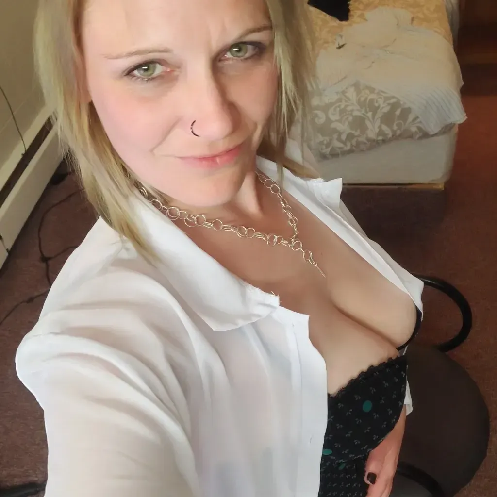
                        Sasha
                     is Female Escorts. | Grande Prairie | Alberta | Canada | canadatopescorts.com 