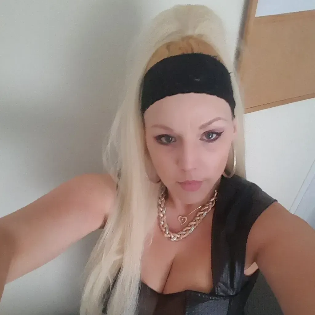
                        BABY GIRL BAILEY
                     is Female Escorts. | Kamloops | British Columbia | Canada | canadatopescorts.com 