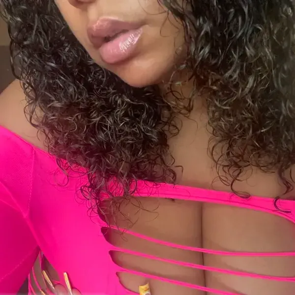 
                        Kiki
                     is Female Escorts. | Winnipeg | Manitoba | Canada | canadatopescorts.com 